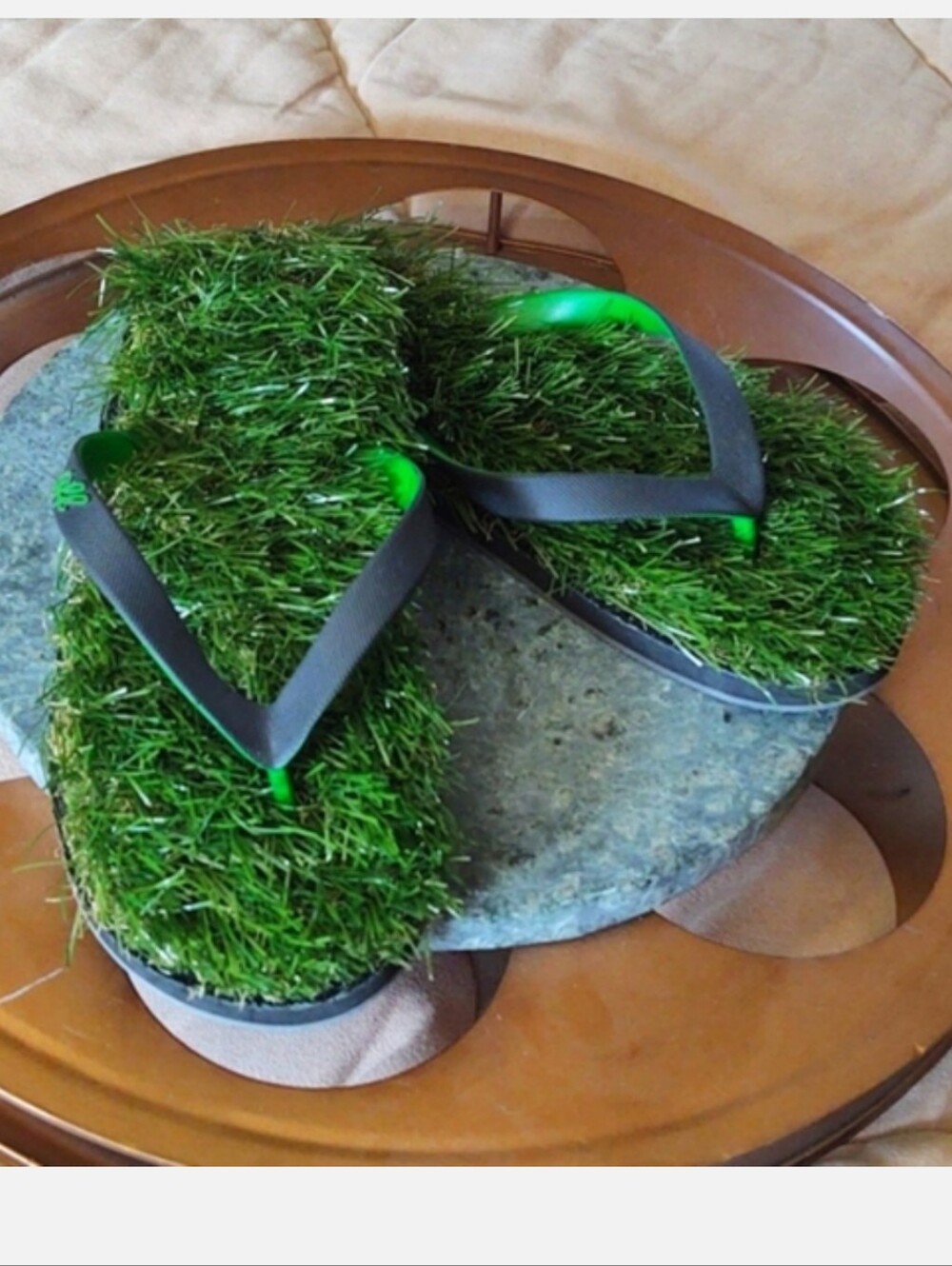GFF Faux Grass Novelty Flip-Flops 10.5